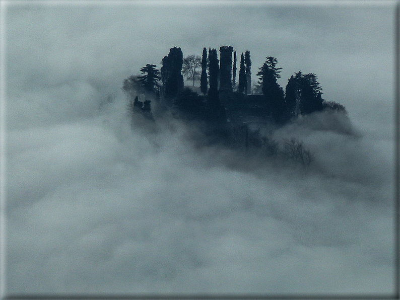 foto Pedemontana Veneta nella nebbia